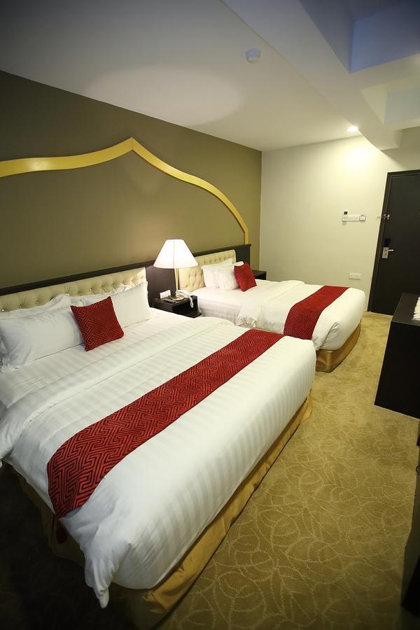 Al Khatiri Hotel Kubang Kerian Exterior foto